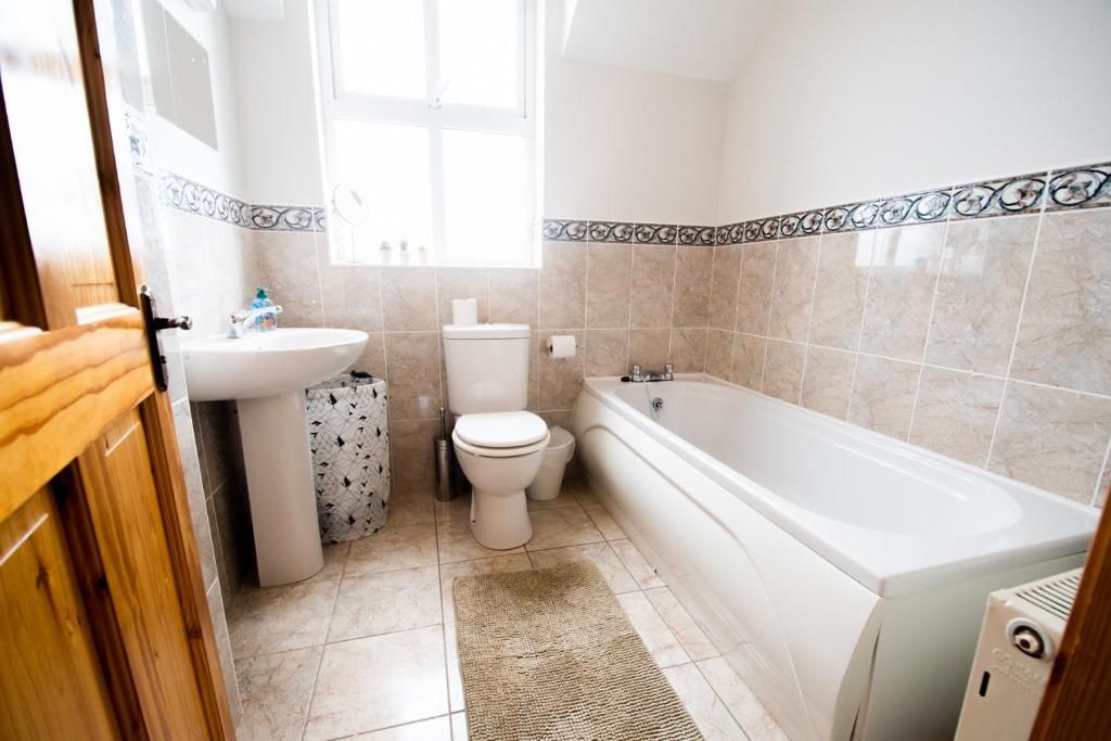 Дома для отпуска Beautiful Three Bedroom home in Bundoran Бандоран-75